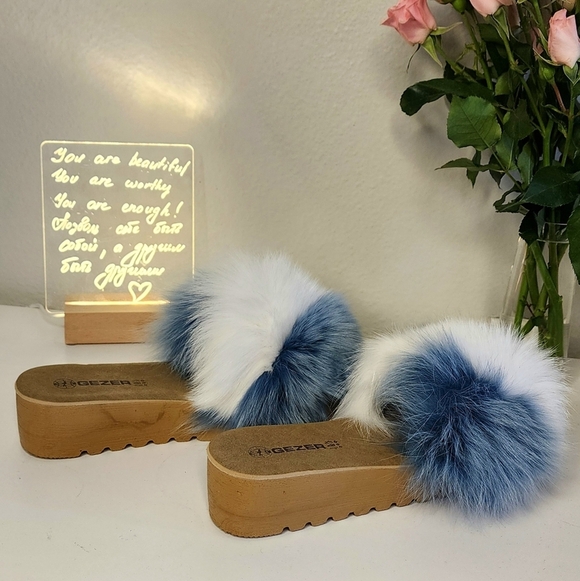 Hand Made Blue and White Fur Slide Sandals - Picture 8 of 12